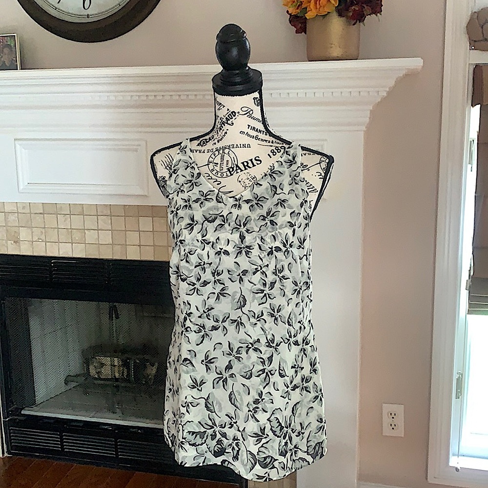 2/$10 Cabi floral cami